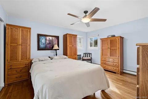 $699,999 | 20 MacArthur Boulevard, Hauppauge, NY 11788