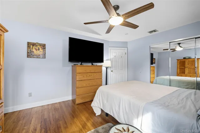 $699,999 | 20 MacArthur Boulevard, Hauppauge, NY 11788