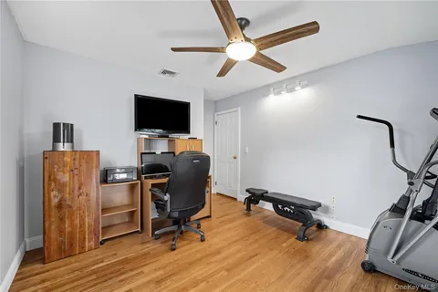 $699,999 | 20 MacArthur Boulevard, Hauppauge, NY 11788