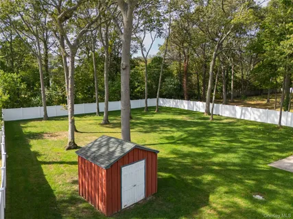 $699,999 | 20 MacArthur Boulevard, Hauppauge, NY 11788