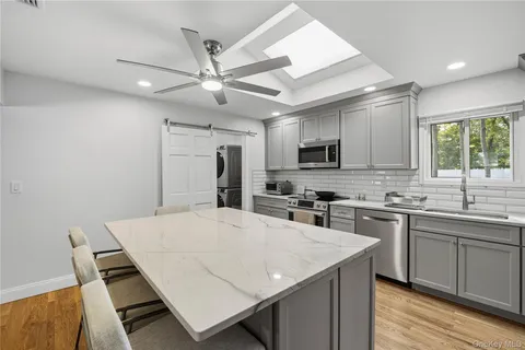 $699,999 | 20 MacArthur Boulevard, Hauppauge, NY 11788