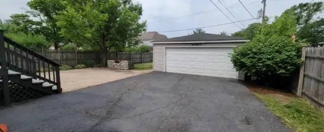 $4,500 | 754 Spring Road, Elmhurst, IL 60126