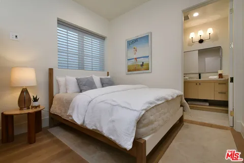 a close view of sink and tap