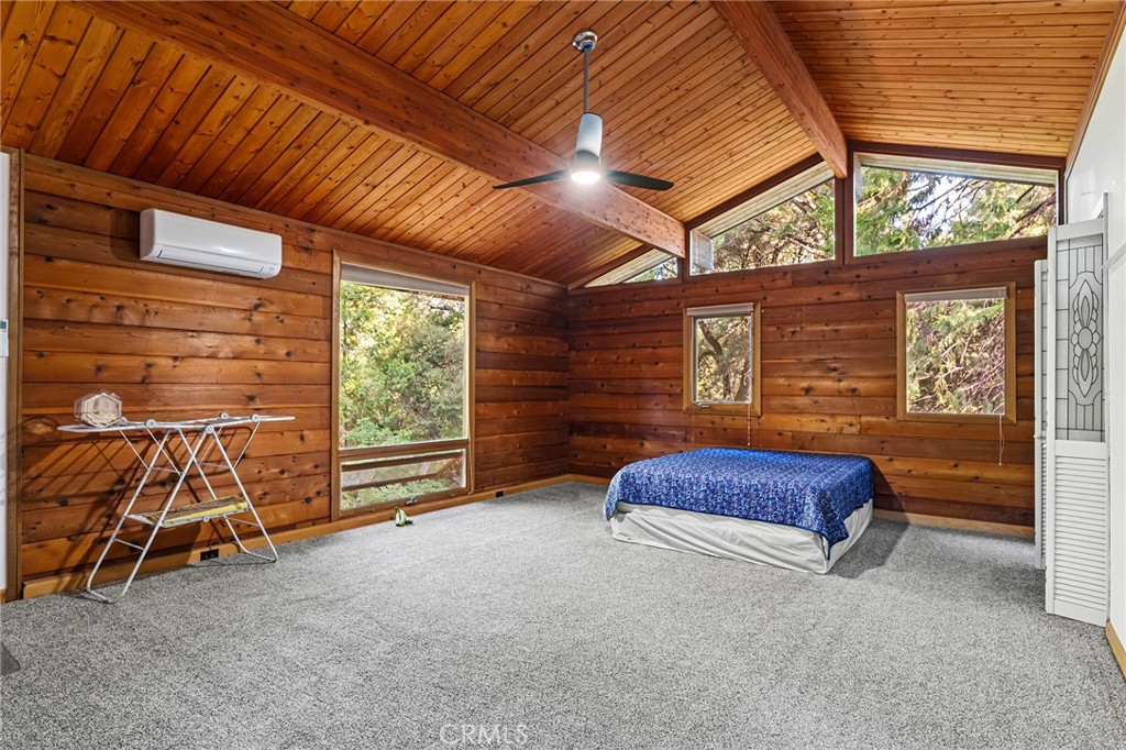 14969 Centerville Road Magalia, CA 95954 - Photo 20 of 75 a room with furniture and a large window