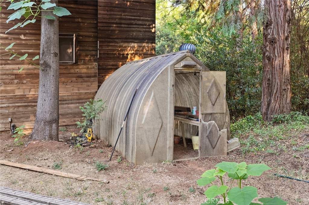 14969 Centerville Road Magalia, CA 95954 - Photo 50 of 75 a view of a bird bath