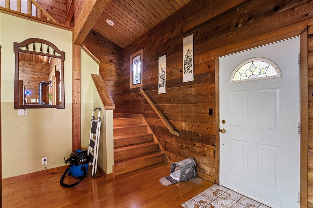 14969 Centerville Road Magalia, CA 95954 - Photo 6 of 75 a view of entryway with wooden floor