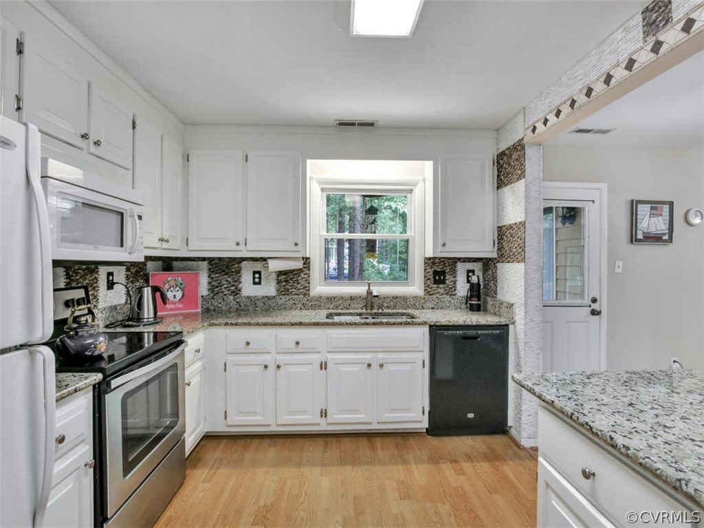 2903 Cove Ridge Circle Midlothian, VA 23112 - Photo 14 of 25 Kitchen