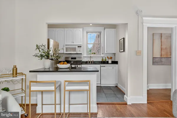 $359,000 | 3026 Wisconsin Avenue Northwest, Unit 102, Washington, DC 20016