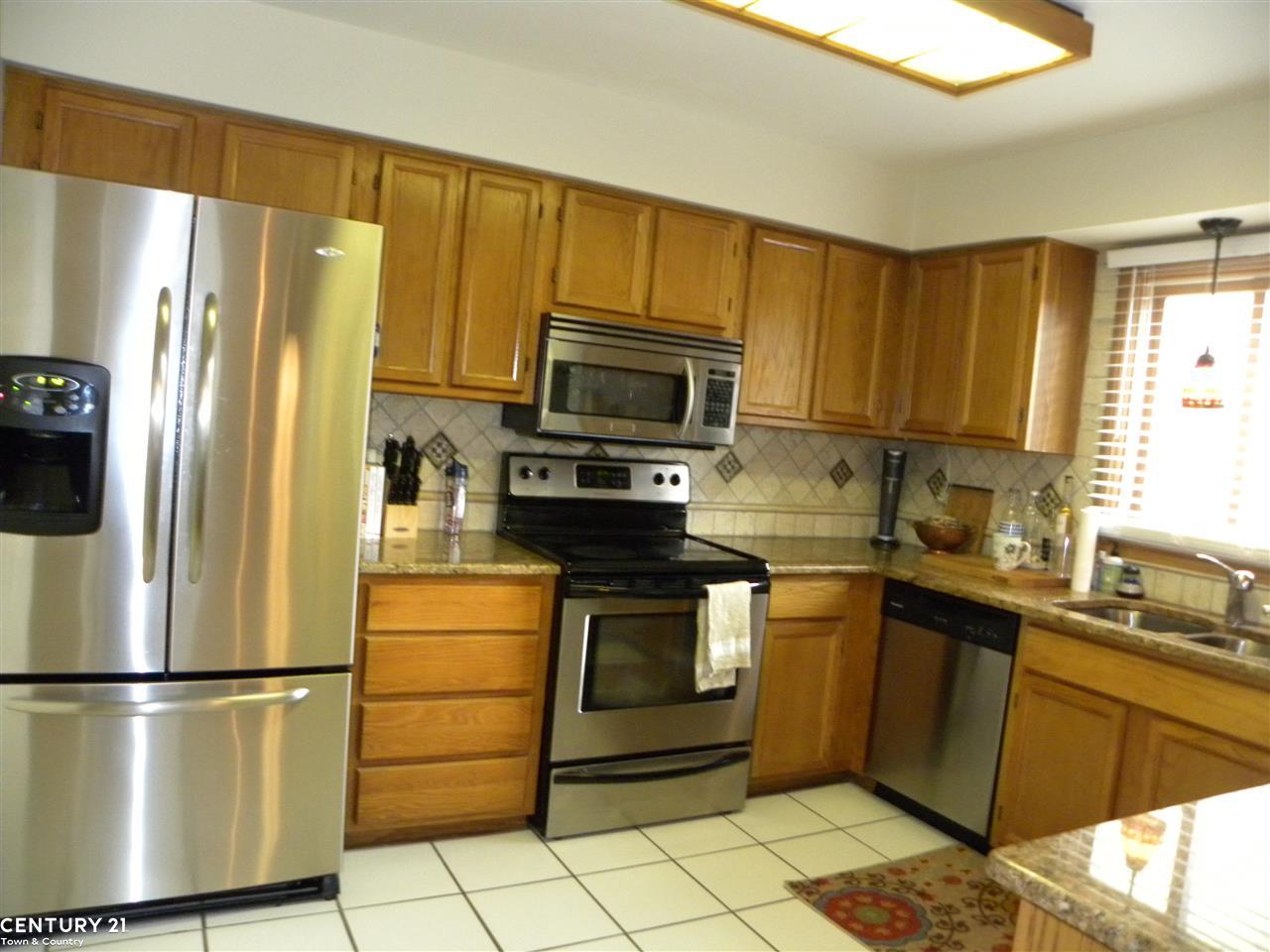 2179 Rochelle Park Drive, Unit 64 Rochester Hills, MI 48309 - Photo 7 of 25