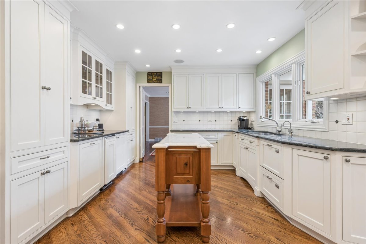 1185 Hill Road Winnetka, IL 60093 - Photo 18 of 58