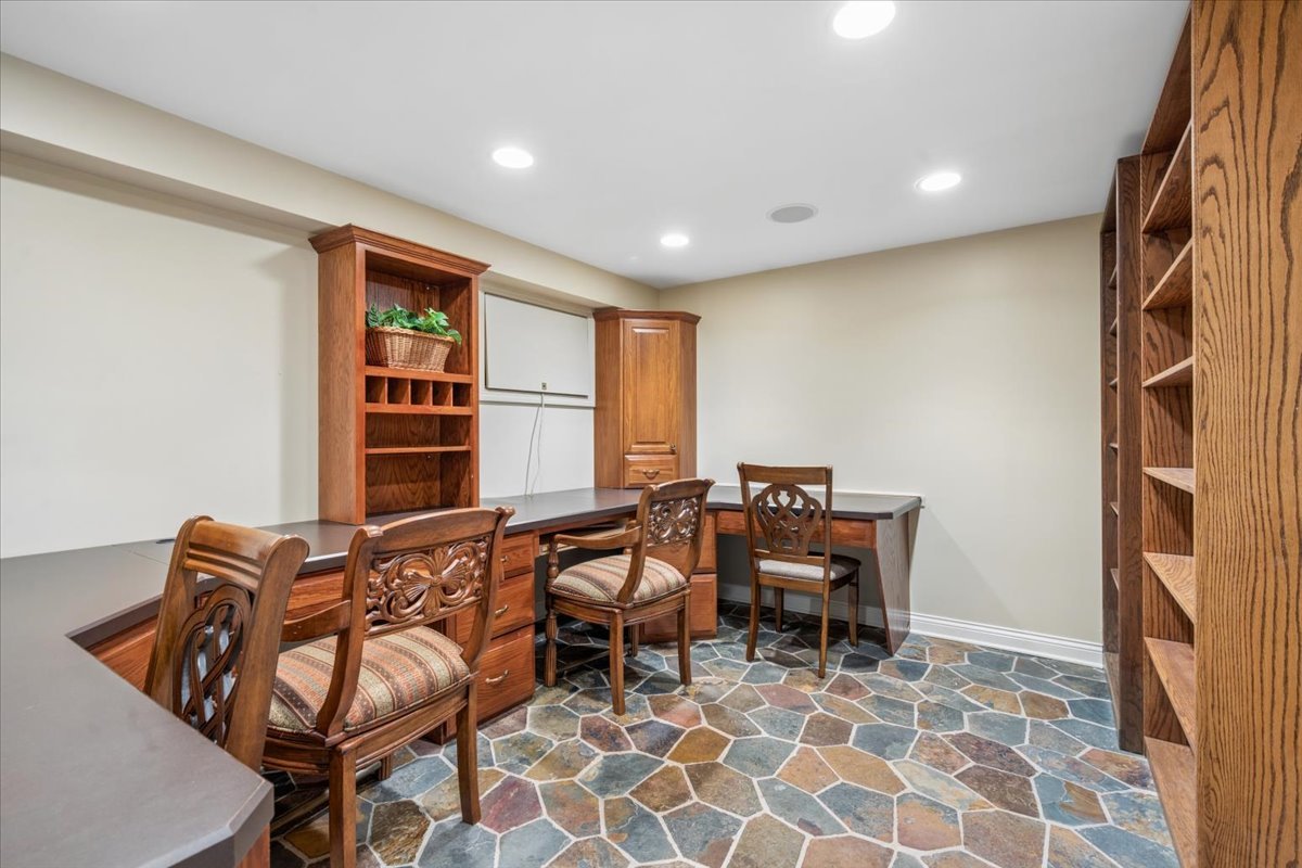 1185 Hill Road Winnetka, IL 60093 - Photo 44 of 58