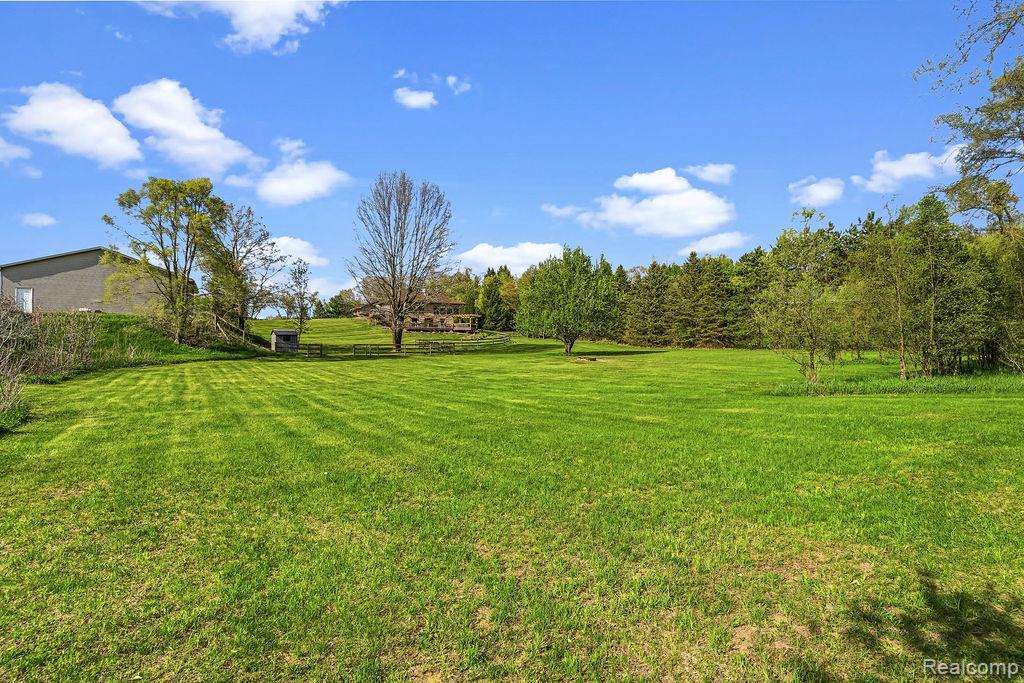 8742 Hyne Road Brighton, MI 48114 - Photo 52 of 65 View of grassy yard