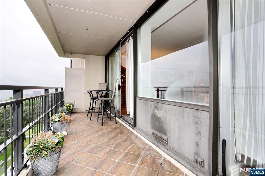 4 Horizon Road, Unit 815 Fort Lee, NJ 07024 - Photo 27 of 44 Gallery Image 27