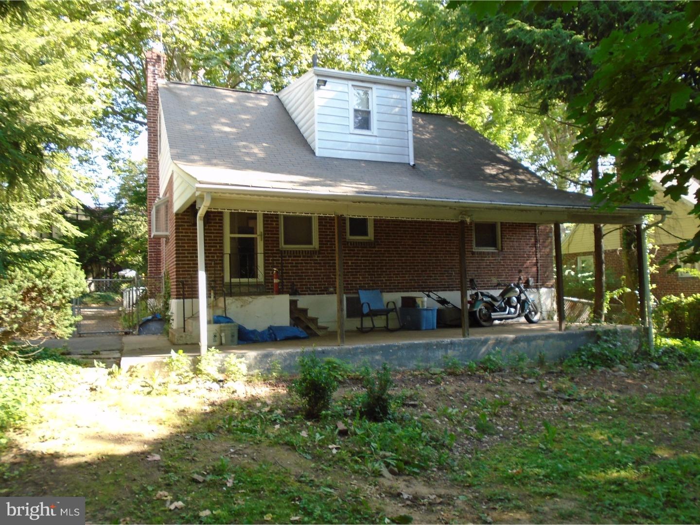 16 Golf Road Darby, PA 19023 - Photo 3 of 13 Exterior Back