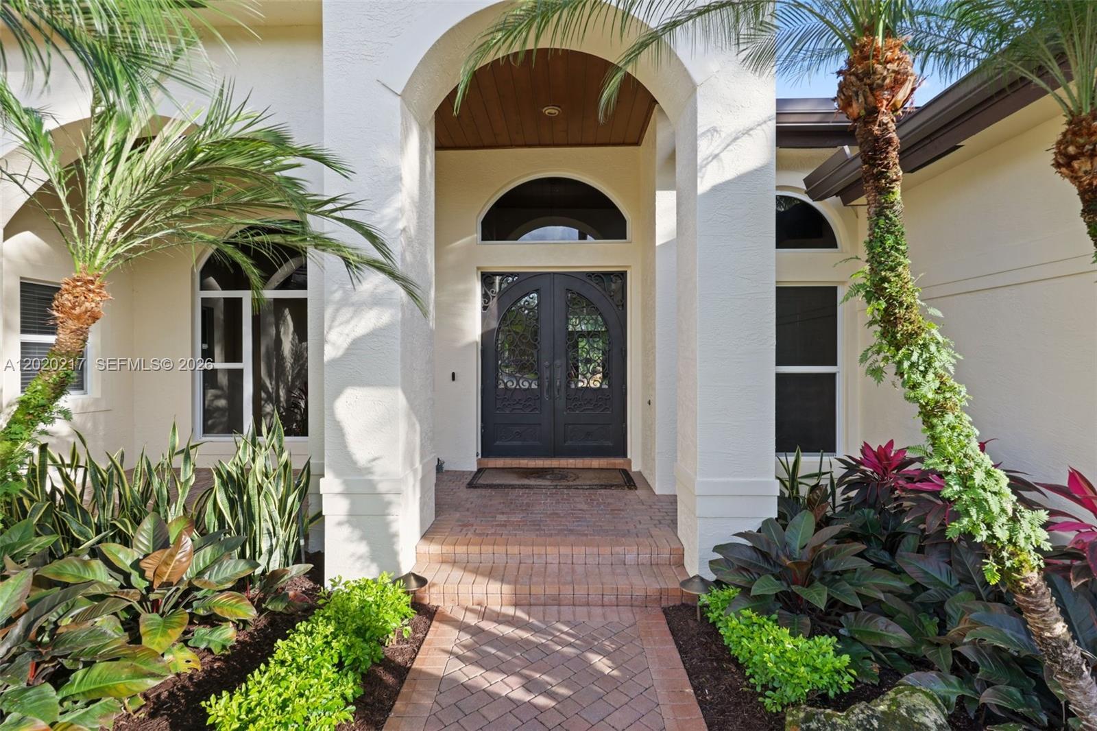 10018 Laurel Road Davie, FL 33328 - Photo 2 of 74