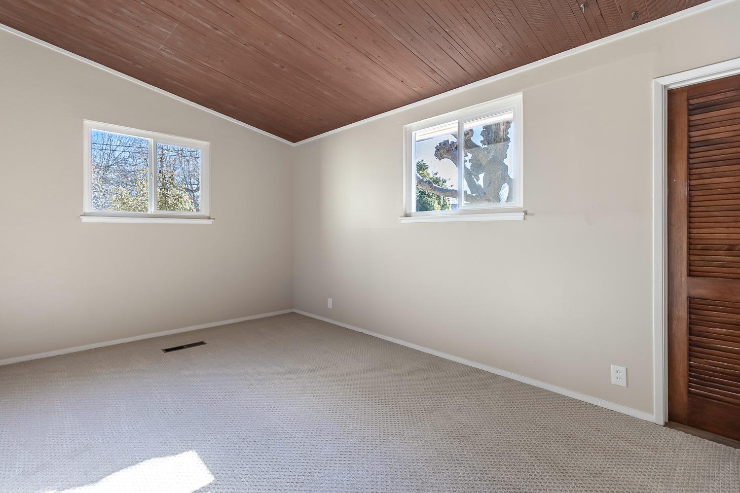 1506 Madison Avenue Tracy, CA 95376 - Photo 17 of 21 an empty room with a window