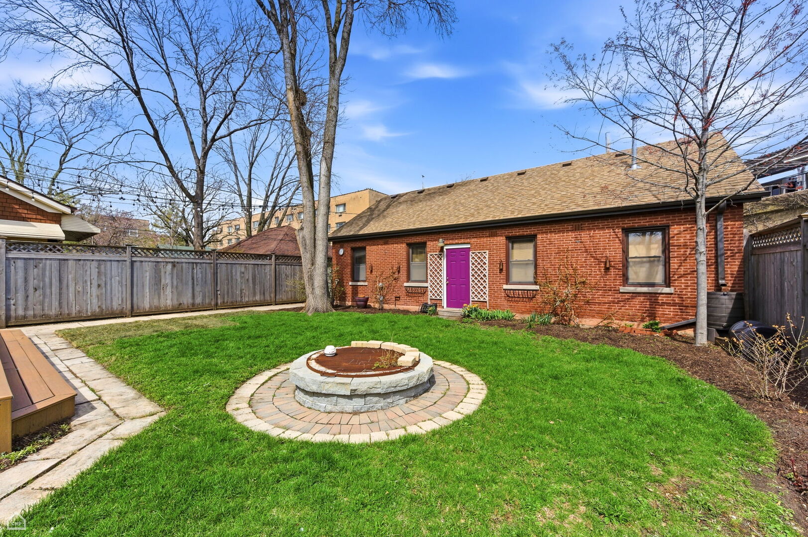1516 West Sherwin Avenue Chicago, IL 60626 - Photo 3 of 45