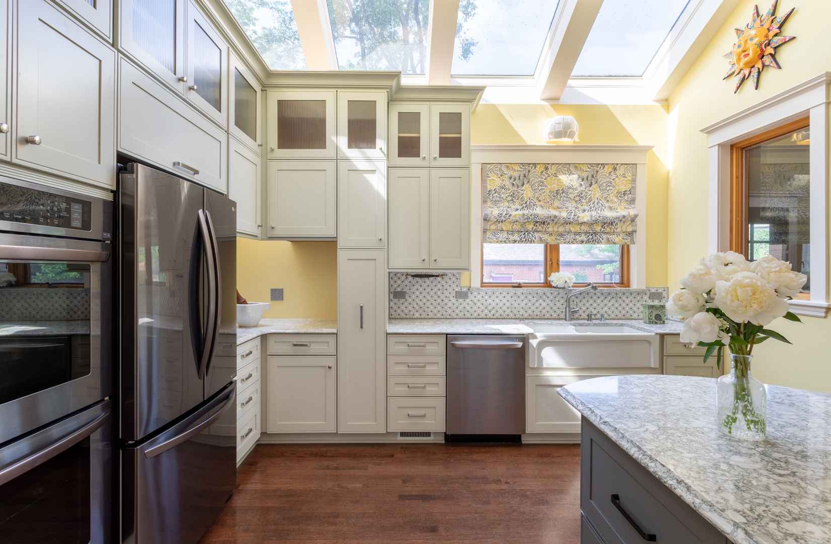 1516 West Sherwin Avenue Chicago, IL 60626 - Photo 4 of 15