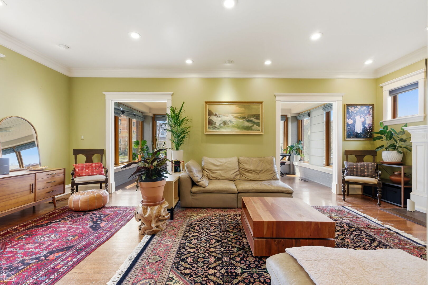 1516 West Sherwin Avenue Chicago, IL 60626 - Photo 6 of 45 a living room with furniture and a rug