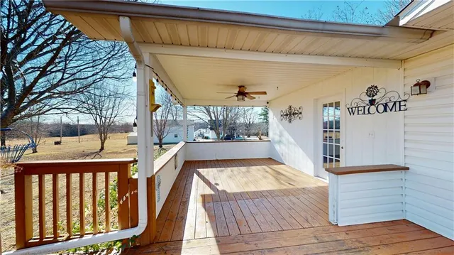 $299,900 | 20089 South 1475th Road, Nevada, MO 64772