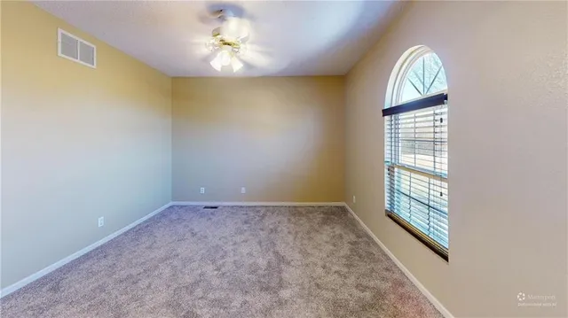 $299,900 | 20089 South 1475th Road, Nevada, MO 64772