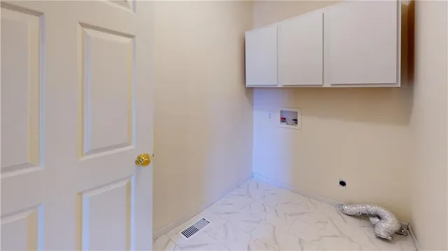 $299,900 | 20089 South 1475th Road, Nevada, MO 64772