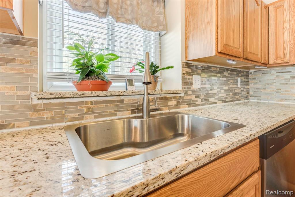 7612 Rattle Run Road Columbus, MI 48063 - Photo 7 of 50