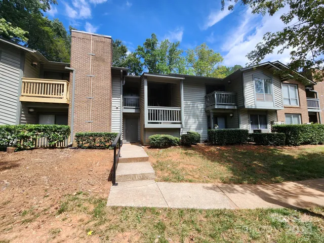 $169,900 | 5012 Sardis Road, Unit D, Charlotte, NC 28270