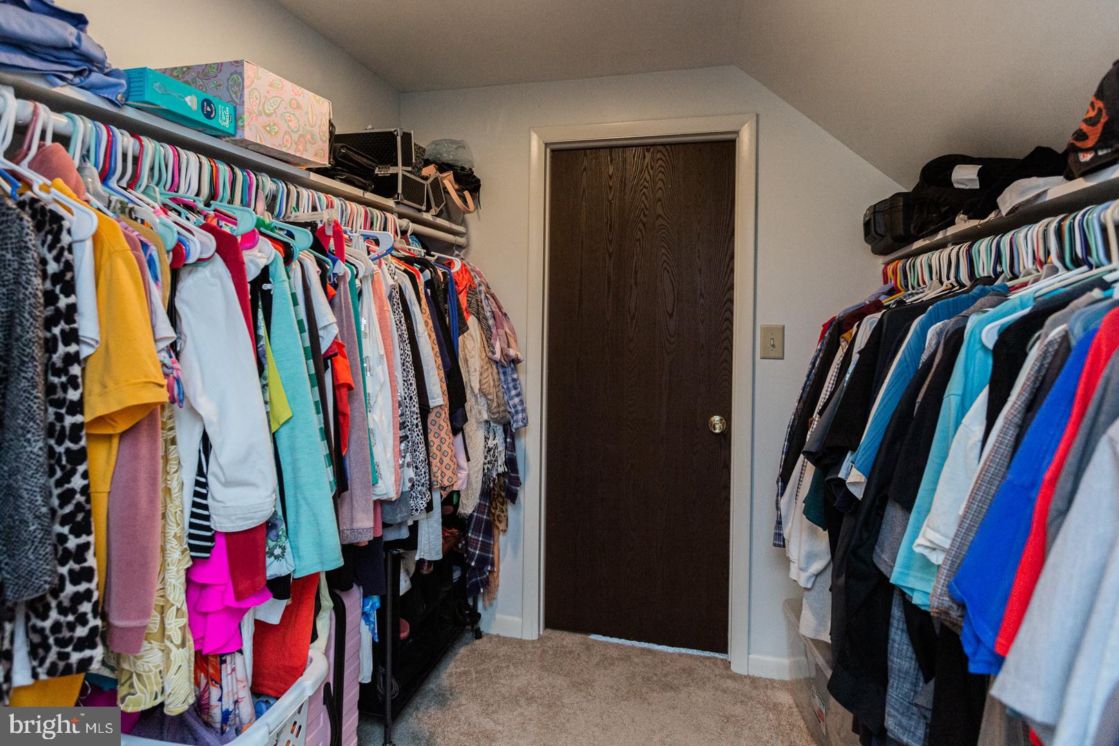 681 Ridgeview Drive Ephrata, PA 17522 - Photo 42 of 71 Primary Walk-in Closet!