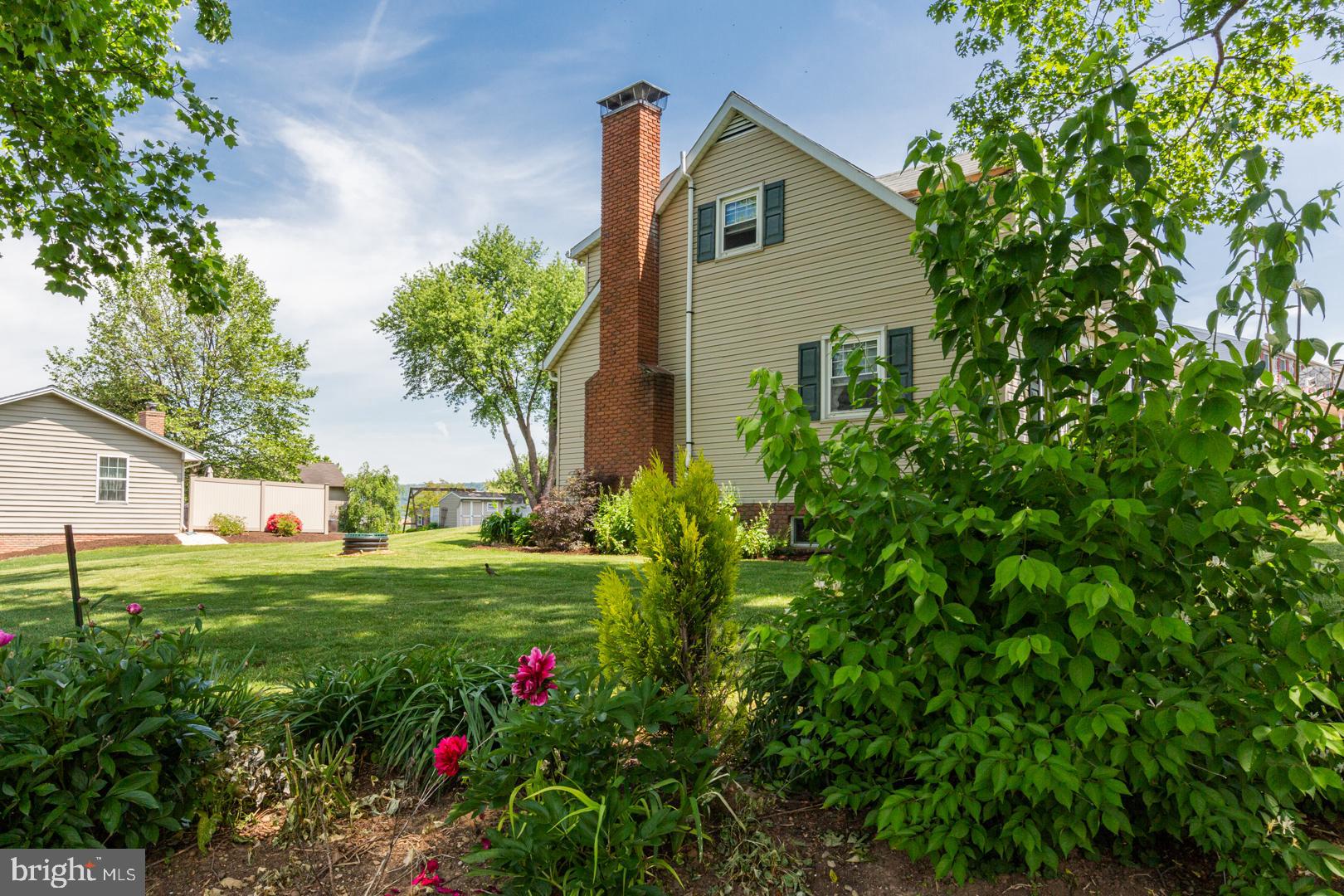 681 Ridgeview Drive Ephrata, PA 17522 - Photo 8 of 71 Gallery Image 8