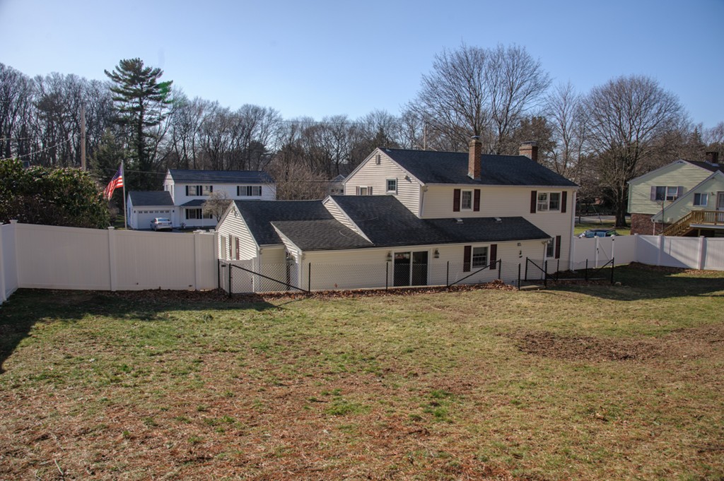 6 Pomeroy Road North Reading, MA 01864 - Photo 3 of 30 Gallery Image 3