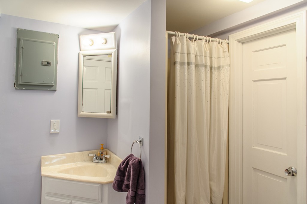 6 Pomeroy Road North Reading, MA 01864 - Photo 7 of 30 Gallery Image 7