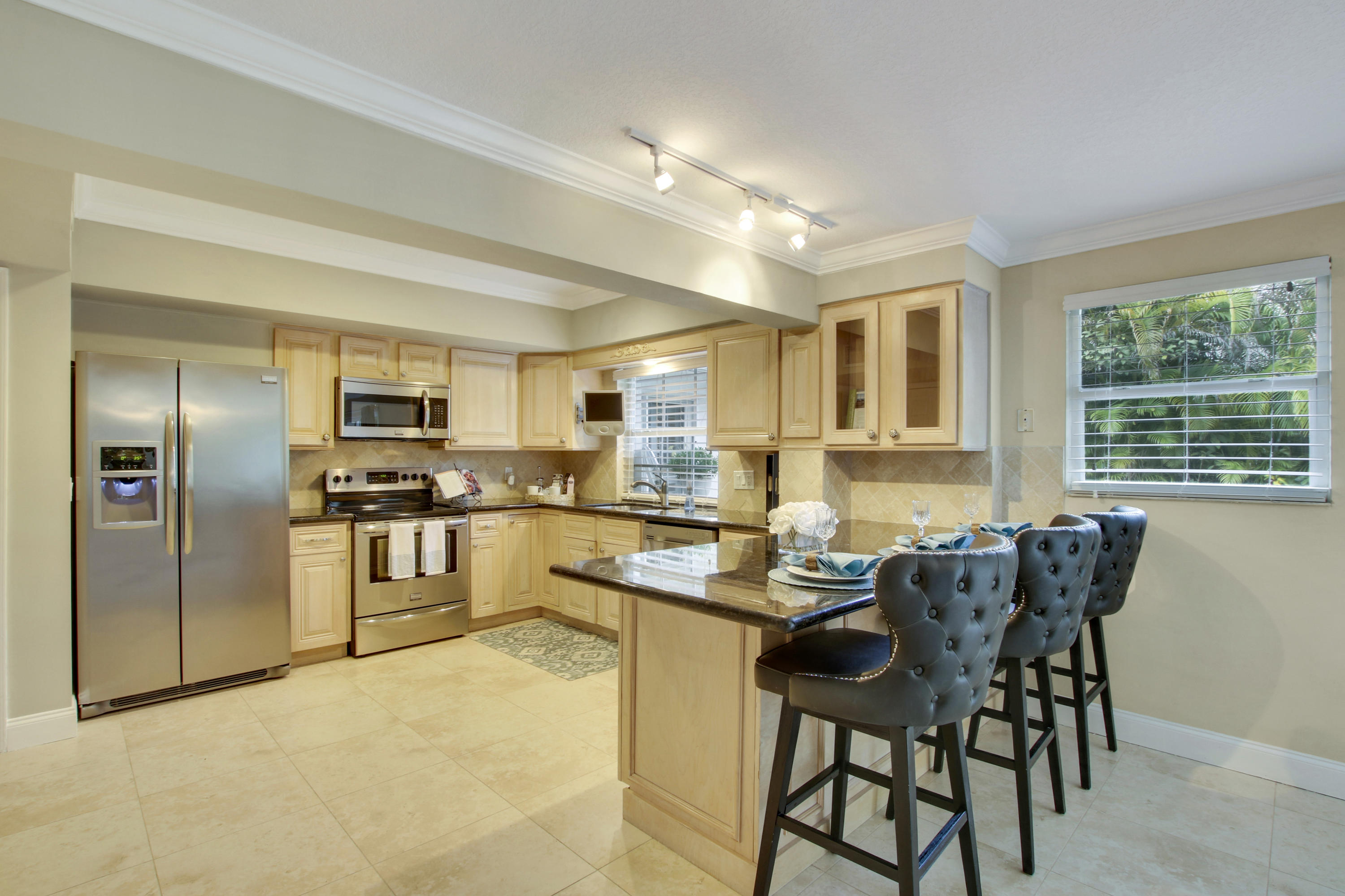 2970 Spanish River Road Boca Raton, FL 33432 - Photo 13 of 33 House2-42