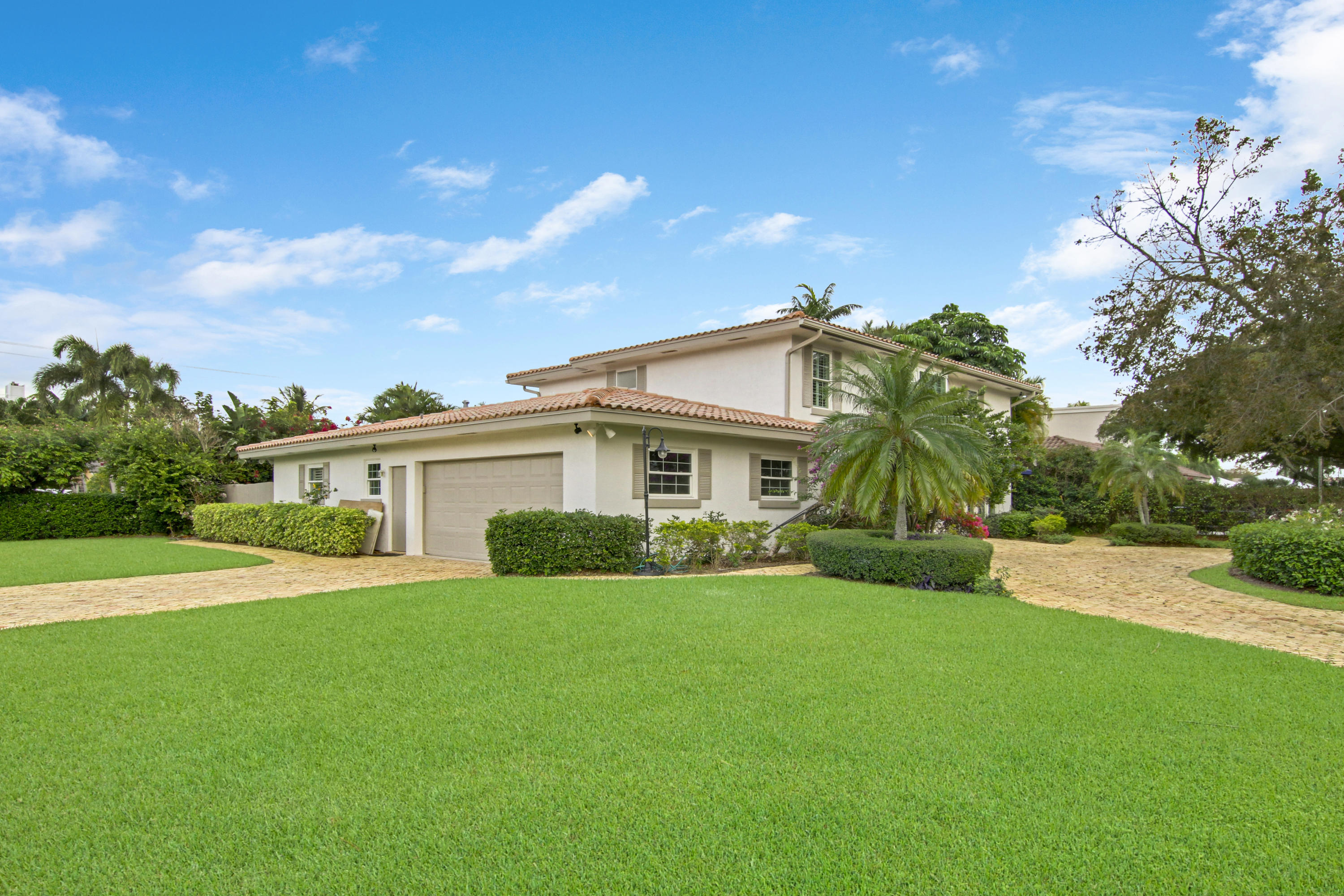 2970 Spanish River Road Boca Raton, FL 33432 - Photo 2 of 33 House2-25