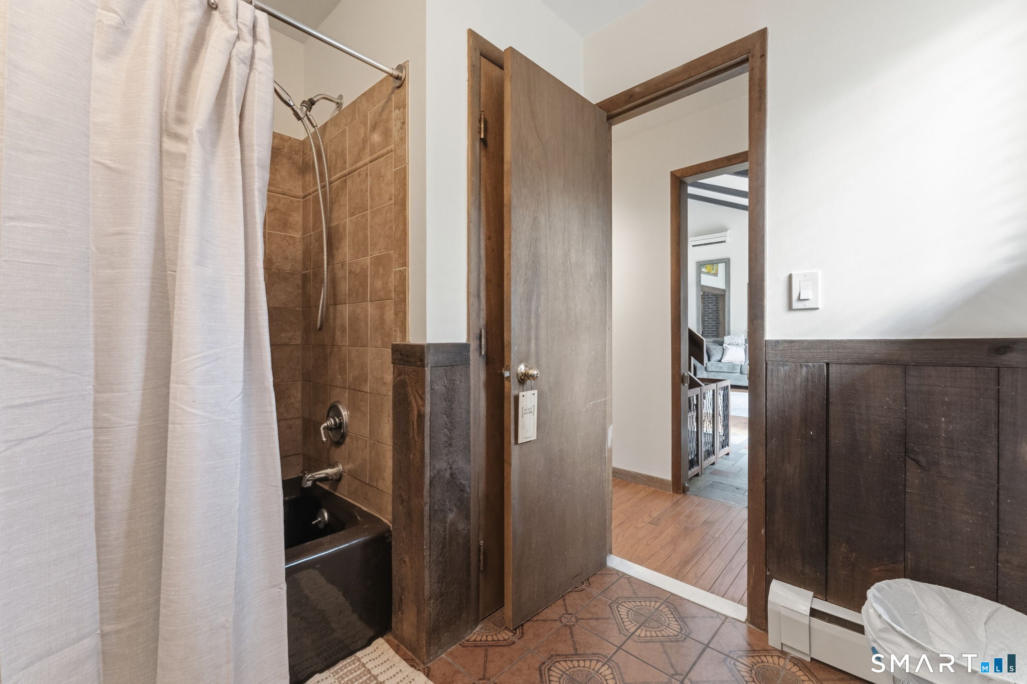 283 Main Street South Bethlehem, CT 06751 - Photo 12 of 35 1st floor full bath