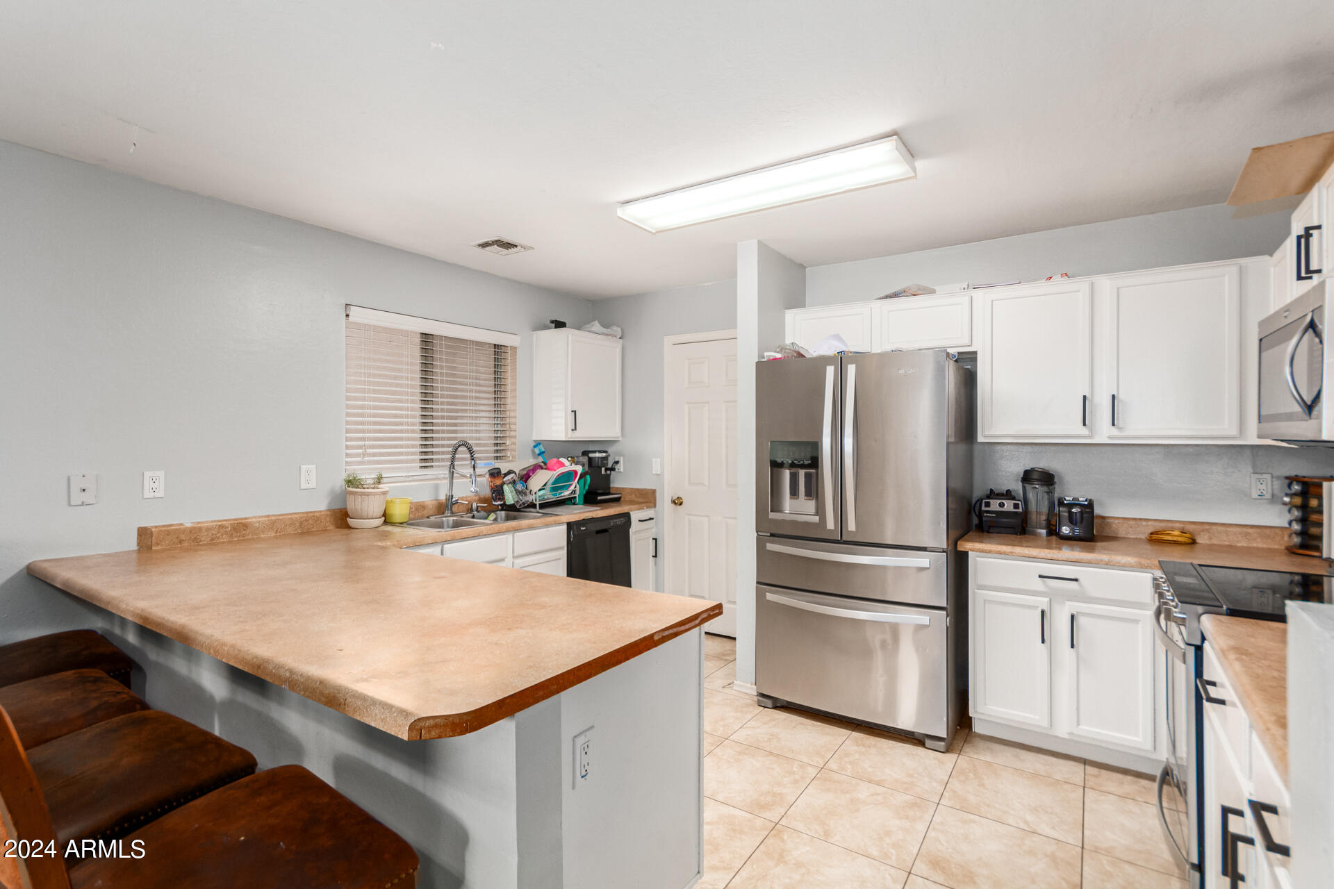 3428 West Fraktur Road Phoenix, AZ 85041 - Photo 9 of 28 13 - Fraktur