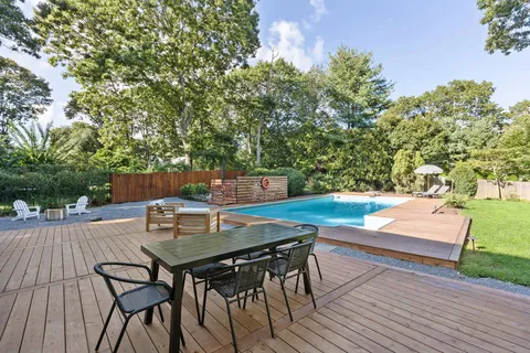 65 Cosdrew Lane, East Hampton, NY 11937
