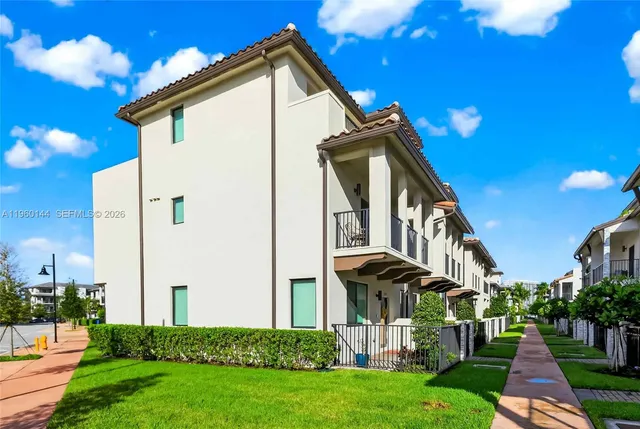 $840,000 | 4426 Northwest 83rd Street, Doral, FL 33122