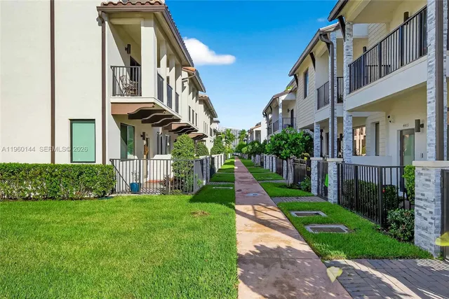 $840,000 | 4426 Northwest 83rd Street, Doral, FL 33122