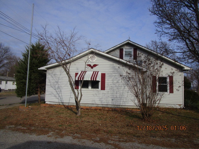 1102 Highland Street Benton, IL 62812 - Photo 9 of 13