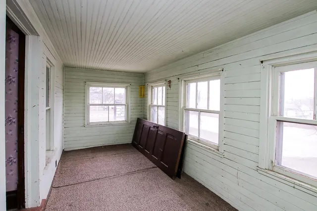 $229,000 | 321 Highway 7, Hutchinson, MN 55350