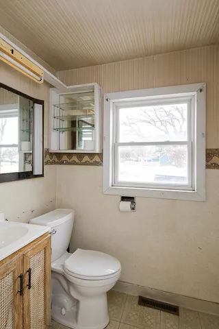 $229,000 | 321 Highway 7, Hutchinson, MN 55350