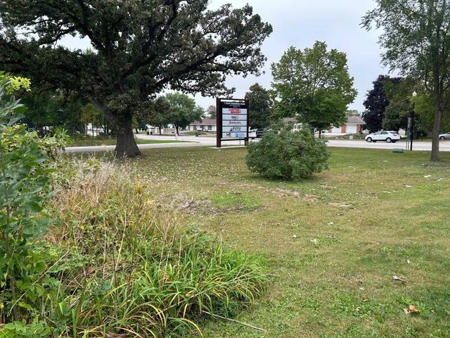 $229,000 | 321 Highway 7, Hutchinson, MN 55350