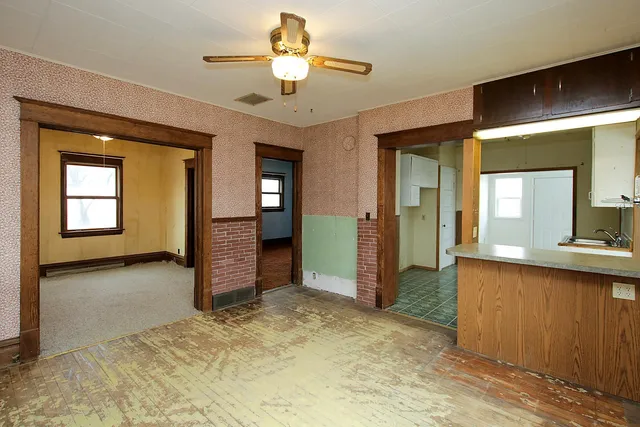 $229,000 | 321 Highway 7, Hutchinson, MN 55350