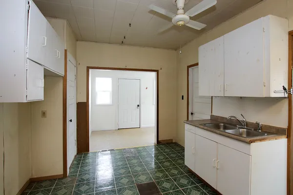 $229,000 | 321 Highway 7, Hutchinson, MN 55350