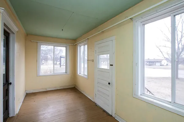 $229,000 | 321 Highway 7, Hutchinson, MN 55350