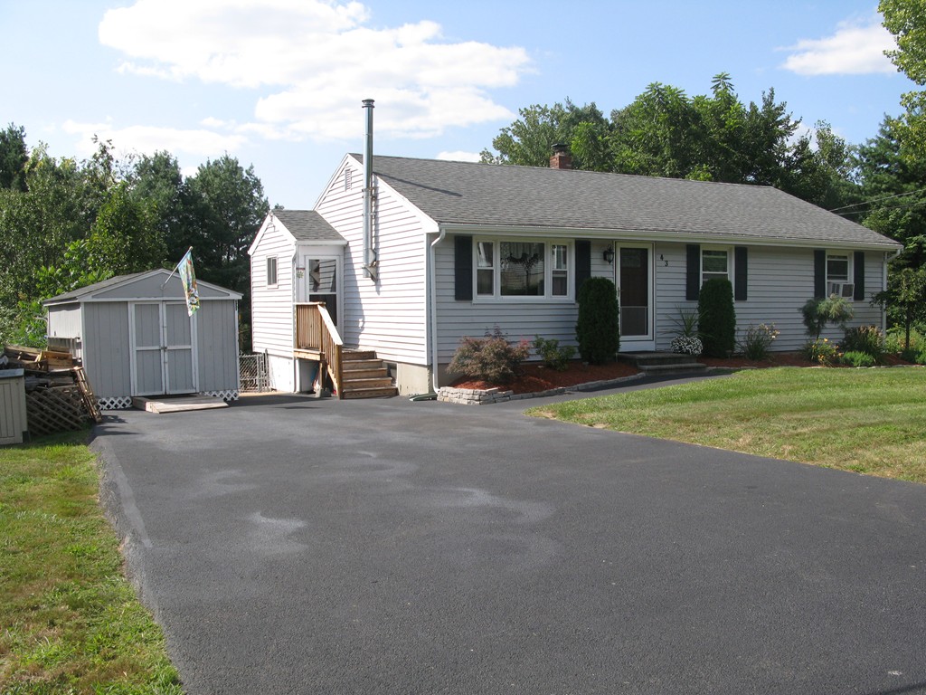 43 Roberta Road Blackstone, MA 01504 - Photo 2 of 30 Gallery Image 2