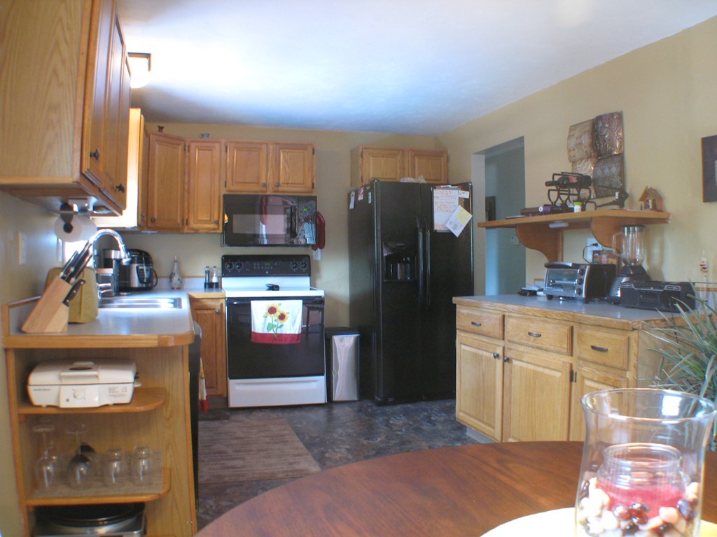 43 Roberta Road Blackstone, MA 01504 - Photo 5 of 30 Gallery Image 5