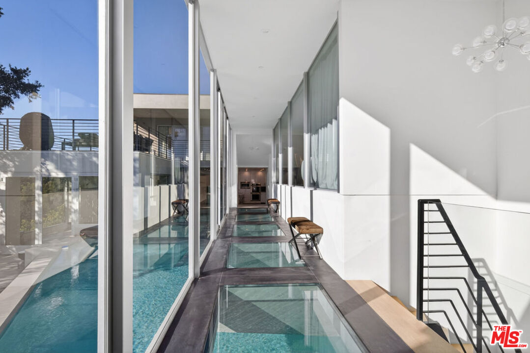 9716 Oak Pass Road Beverly Hills, CA 90210 - Photo 23 of 73