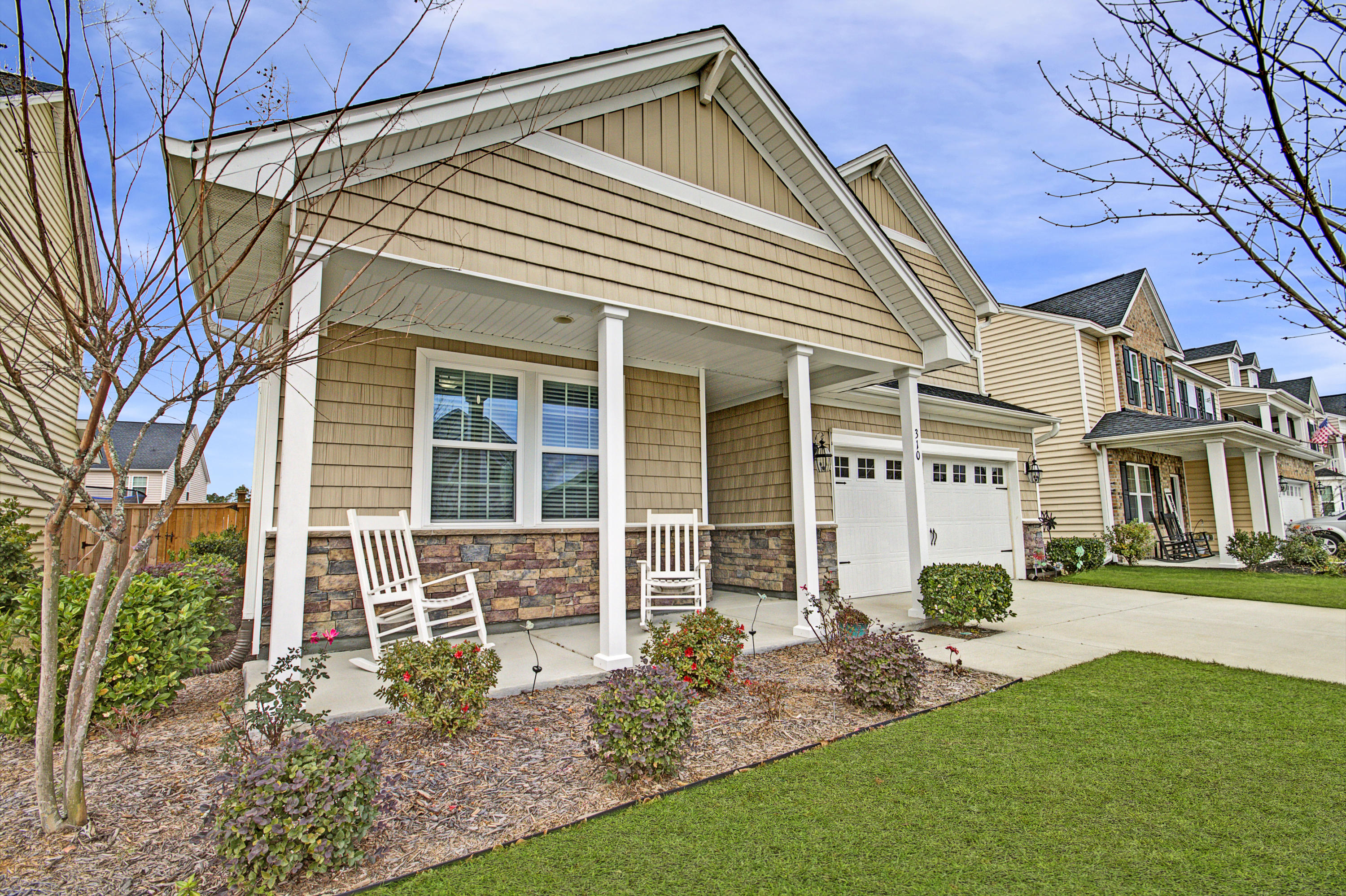 310 Beautyberry Road Summerville, SC 29486 - Photo 2 of 29 IMG_6080_1_2